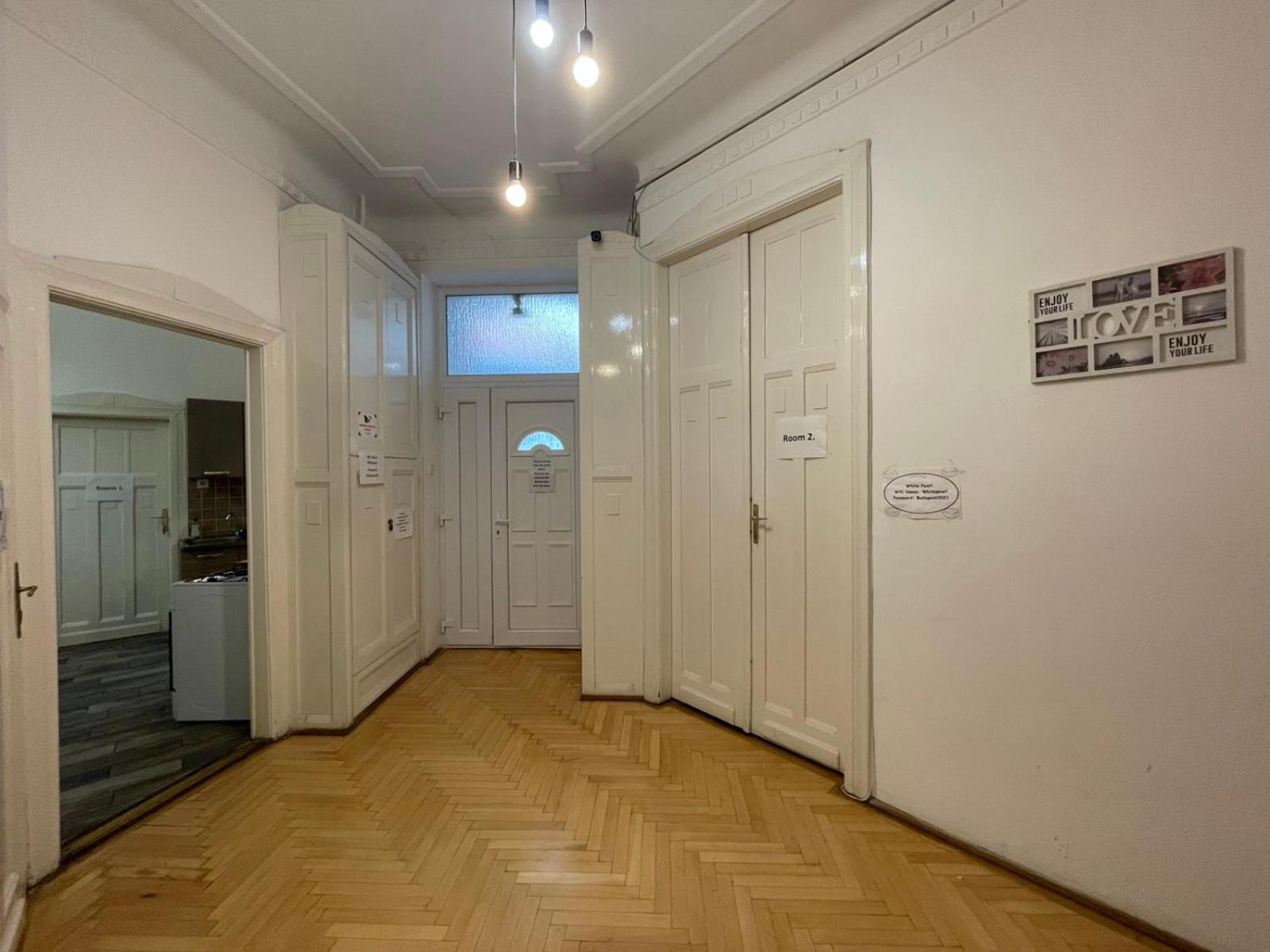 White Pearl Rooms Near Gozsdu Budapest Eksteriør billede